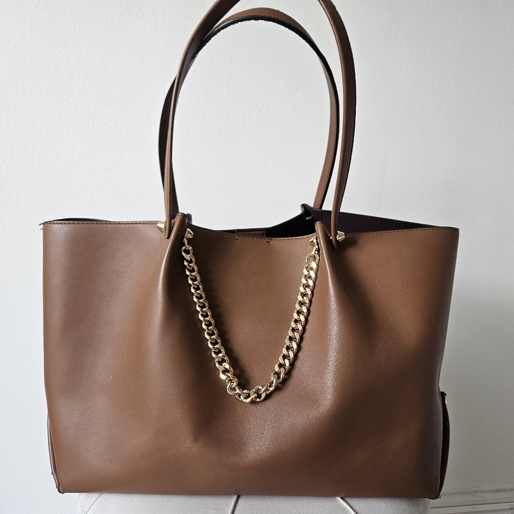 Elegant Brown Tote Bag with Gold Chain